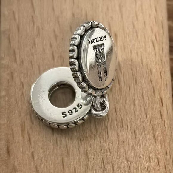 Pandora Gaudi La Sagrada Familia Spain Barcelona Charm, S925 Silver Bracelets - Picture 4 of 4